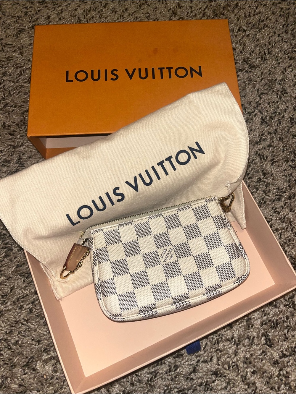 Louis Vuitton Damier Azur Mini Pochette - Cream/Gray